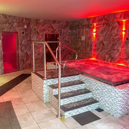 בית נופש Brightwater ווינדרמר