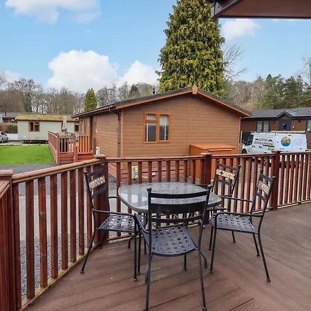 Brightwater בית נופש *