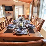 بيت للعطل Brightwater *